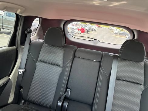 Used 2022 Mitsubishi Outlander ES AWD/4WD image 5