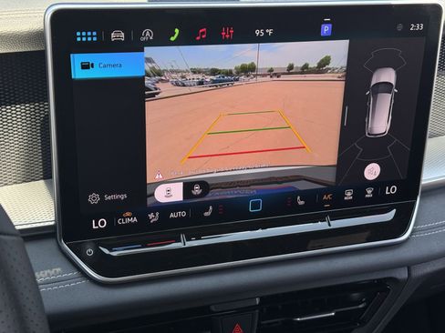 New 2026 Volkswagen Tiguan SE R-Line FWD image 20