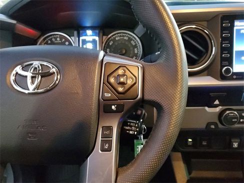 Used 2022 Toyota Tacoma 2WD Double Cab image 27