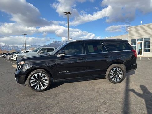 Used 2025 Ford Expedition Platinum w/ Driver's Package image 13