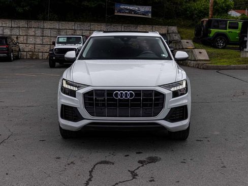 Used 2023 Audi Q8 Premium w/ Convenience Package AWD/4WD image 2