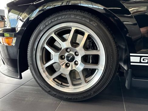Used 2009 Ford Mustang Shelby GT500 RWD image 21