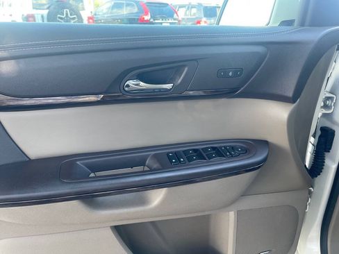 Used 2014 GMC Acadia Denali FWD image 11