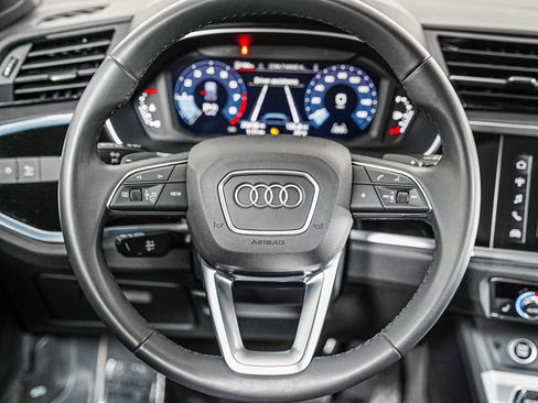 Used 2023 Audi Q3 2.0T Premium w/ Convenience Package AWD/4WD image 12