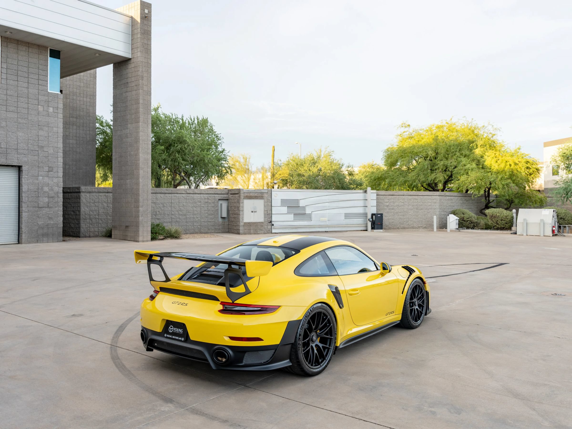 Used 2018 Porsche 911 GT2 RS RWD image 26