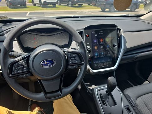 Used 2024 Subaru Crosstrek 2.0i Premium w/ Crosstrek Mirror Package AWD/4WD image 6