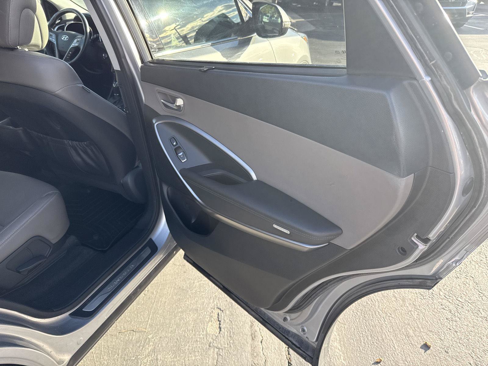 Used 2019 Hyundai Santa Fe XL AWD/4WD image 20