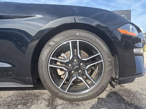 Used 2019 Ford Mustang Premium image 11