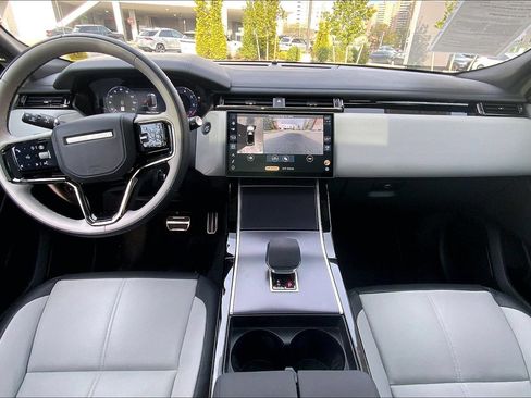 Certified 2026 Land Rover Range Rover Velar Dynamic SE AWD/4WD image 15