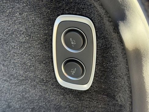 New 2025 Aston Martin DBX 707 image 39