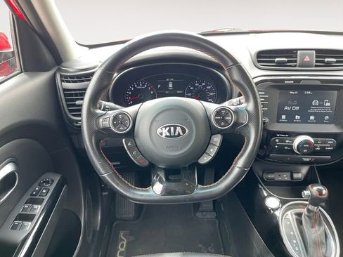 Used 2019 Kia Soul ! FWD image 12