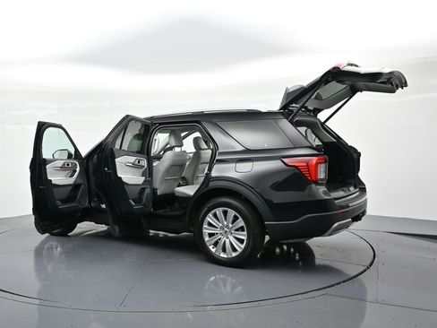 Used 2025 Ford Explorer Platinum w/ LUX Leather Package AWD/4WD image 35