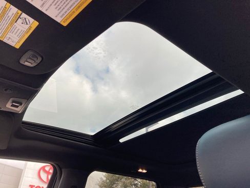 Used 2018 Ford F150 Limited w/ Trailer Tow Package image 13