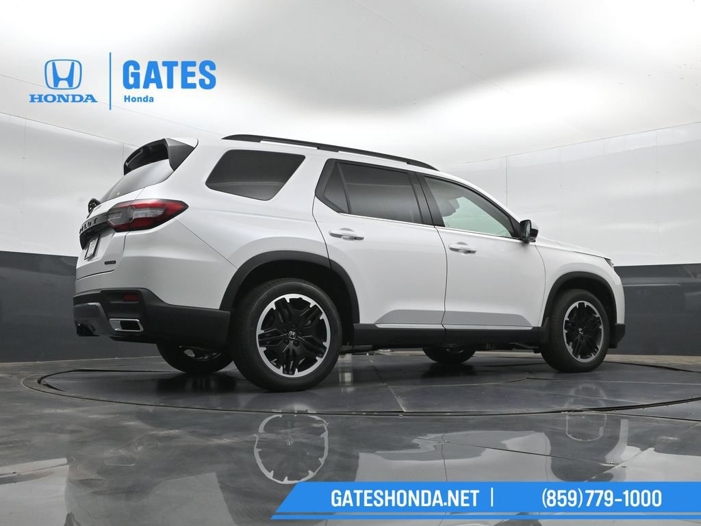 New 2026 Honda Pilot Touring image 40