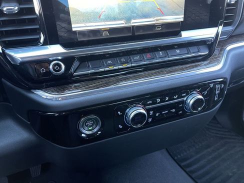 Used 2024 GMC Sierra 1500 Elevation image 34