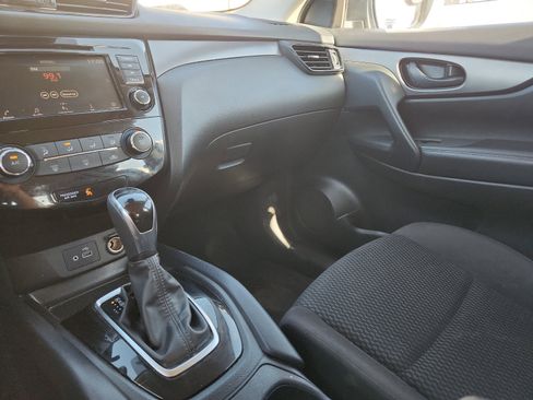 Used 2021 Nissan Rogue Sport S image 20