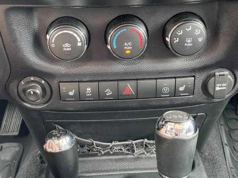Used 2016 Jeep Wrangler Unlimited Sport AWD/4WD image 39