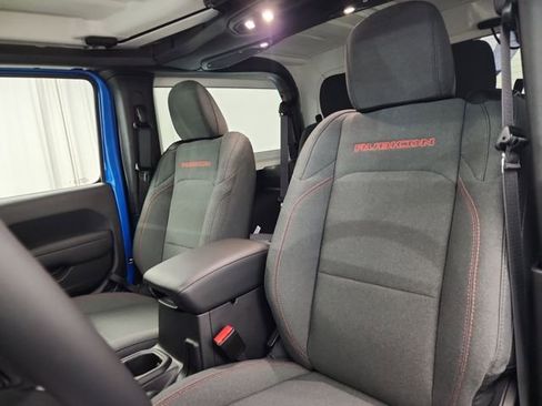 New 2025 Jeep Wrangler Rubicon w/ Xtreme 35 Tire Package image 33