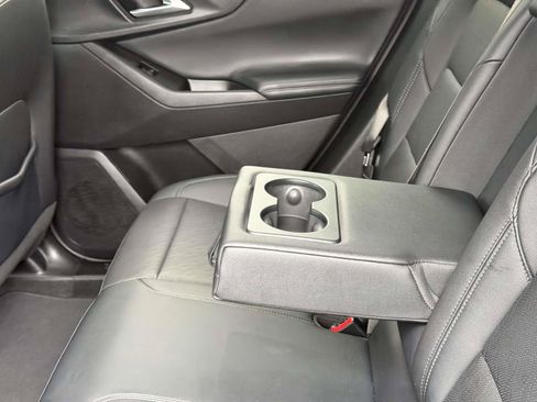 Used 2025 Chevrolet Equinox LT w/ Convenience Package II AWD/4WD image 15