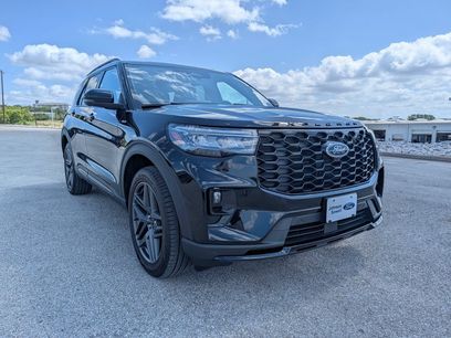 Certified 2025 Ford Explorer ST-Line w/ ST-Line Street Pack