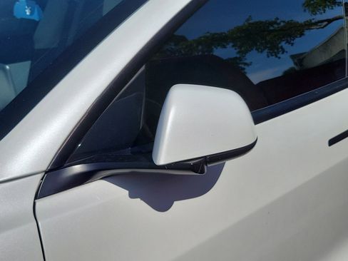 Used 2021 Tesla Model 3 Standard Range Plus RWD image 5
