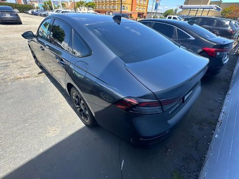 Used 2025 Honda Accord SE image 5