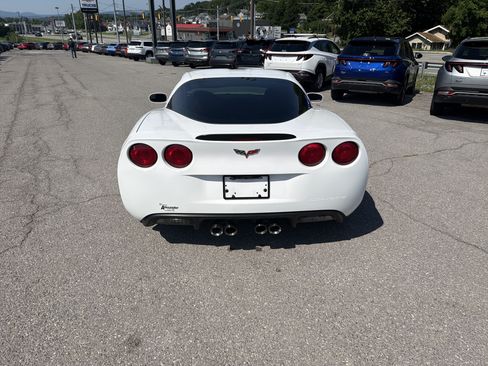 Used 2011 Chevrolet Corvette Grand Sport w/ Preferred Equipment Group RWD image 4