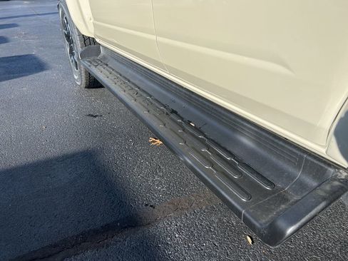 New 2025 Ford Bronco Outer Banks image 13