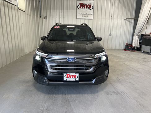 Used 2025 Subaru Forester Premium AWD/4WD image 64