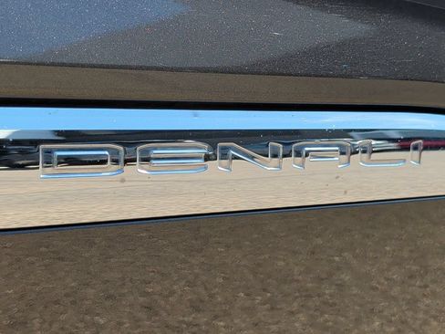 Used 2020 GMC Acadia Denali w/ Denali Ultimate Package AWD/4WD image 42