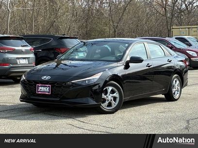 Certified 2023 Hyundai Elantra SE w/ Preferred Accessory Package