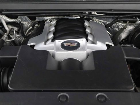 Used 2016 Cadillac Escalade ESV Luxury AWD/4WD image 40
