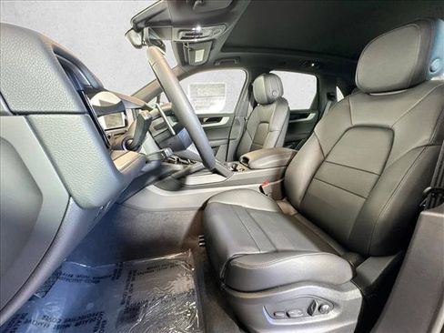 New 2026 Porsche Cayenne AWD/4WD image 5