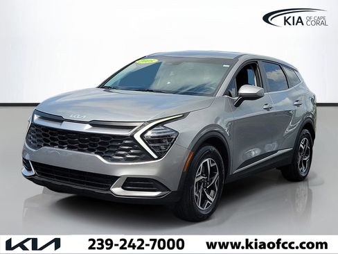 Certified 2025 Kia Sportage LX FWD image 3