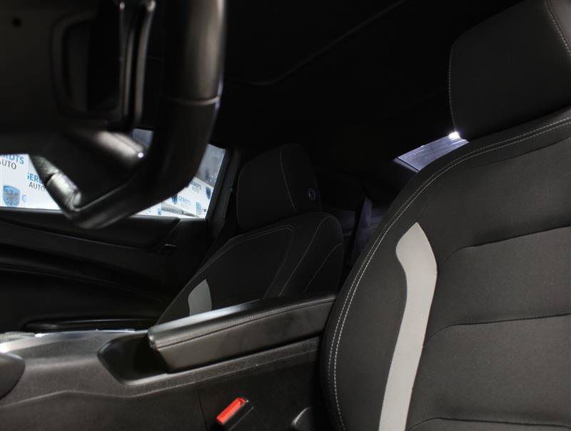 Used 2017 Chevrolet Camaro SS RWD image 8