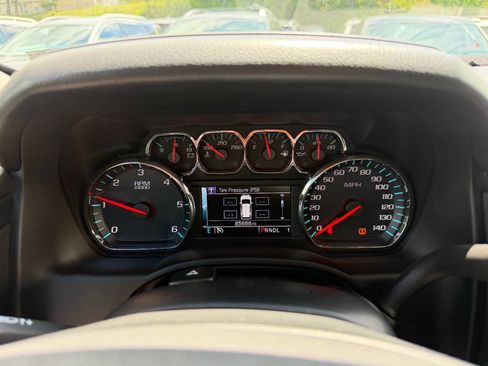 Used 2019 Chevrolet Suburban 3500 LT AWD/4WD image 22