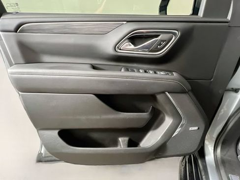 Used 2023 GMC Yukon XL SLT AWD/4WD image 33