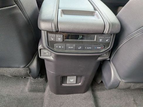 New 2026 Toyota Grand Highlander Platinum AWD/4WD image 19