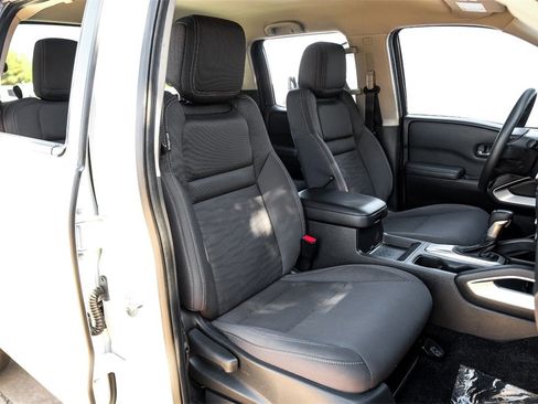 Used 2022 Nissan Frontier SV image 33