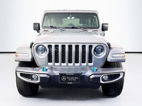 Used 2023 Jeep Wrangler Unlimited Sahara AWD/4WD image 2
