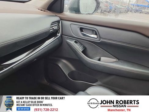 Used 2023 Nissan Rogue SL w/ SL Premium Package image 8