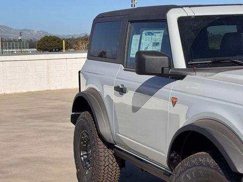 New 2026 Ford Bronco Badlands image 5