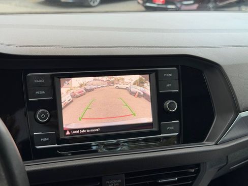 Used 2024 Volkswagen Jetta SE FWD image 30