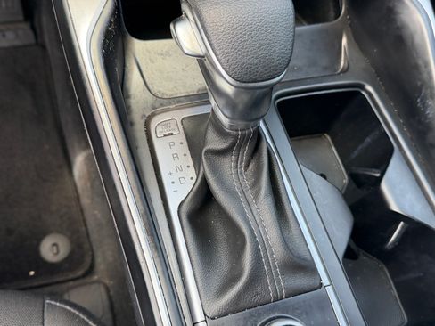 Certified 2023 Kia Sorento LX FWD image 9