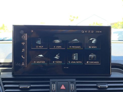 Used 2023 Audi Q5 e Premium Plus w/ Premium Plus Package AWD/4WD image 25