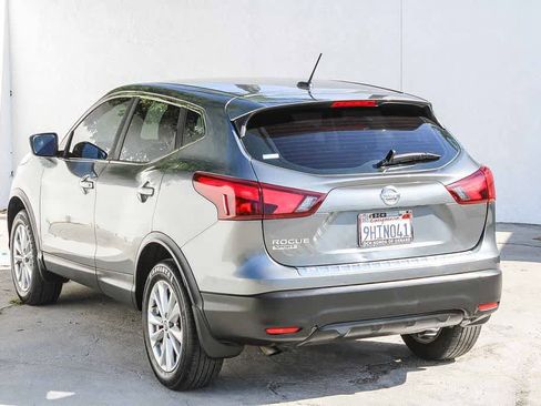 Used 2018 Nissan Rogue Sport S w/ S Appearance Package FWD image 9