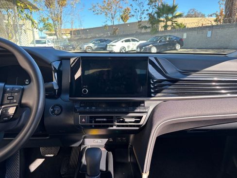 Used 2025 Toyota Camry LE image 18