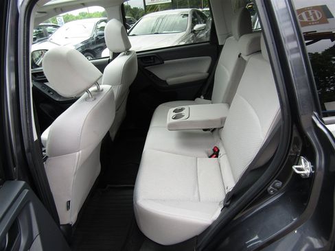Used 2017 Subaru Forester 2.5i Premium w/ All-Weather Package AWD/4WD image 17