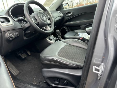 Used 2018 Jeep Compass Latitude w/ Popular Equipment Group image 7