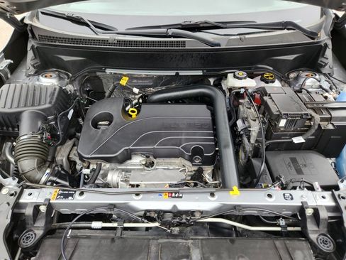 Used 2024 GMC Terrain SLE image 17